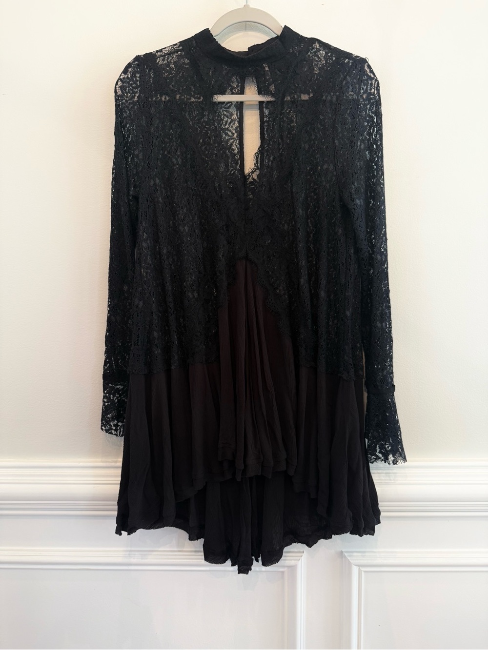 Free People Tell Tale Black Lace Long Sleeve Tunic, Mini Dress Bell Sleeves Boho - Picture 6 of 9